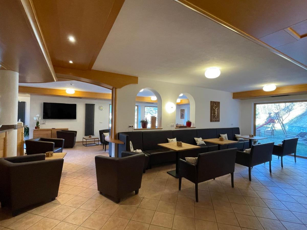 Hotel Larch Campo di Trens Extérieur photo