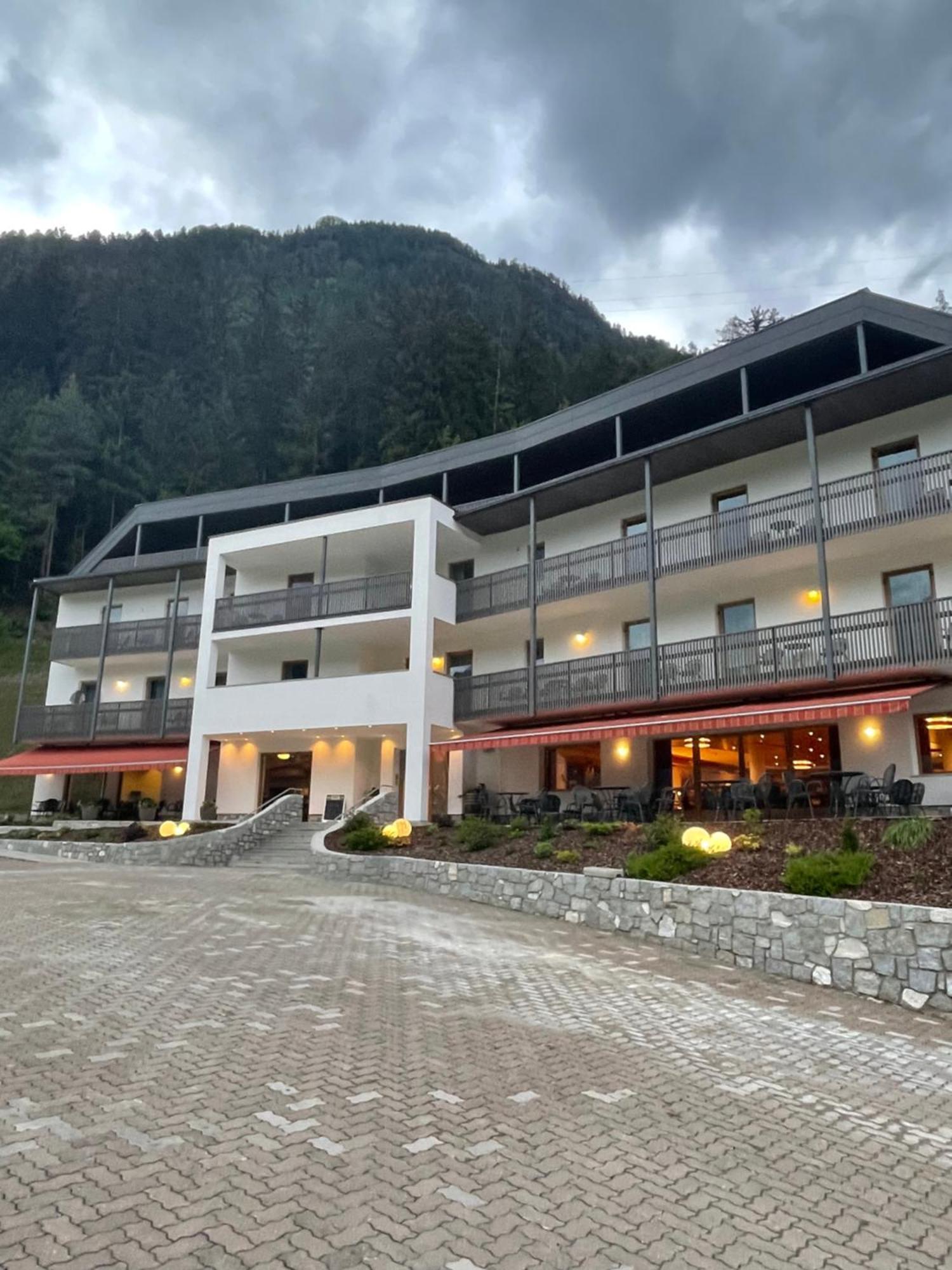 Hotel Larch Campo di Trens Extérieur photo