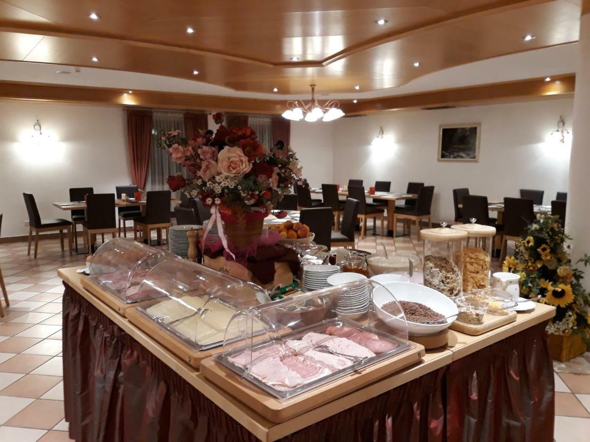 Hotel Larch Campo di Trens Extérieur photo